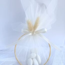 Μπομπονιέρα γάμου με χρυσό κύκλο και bunny tails